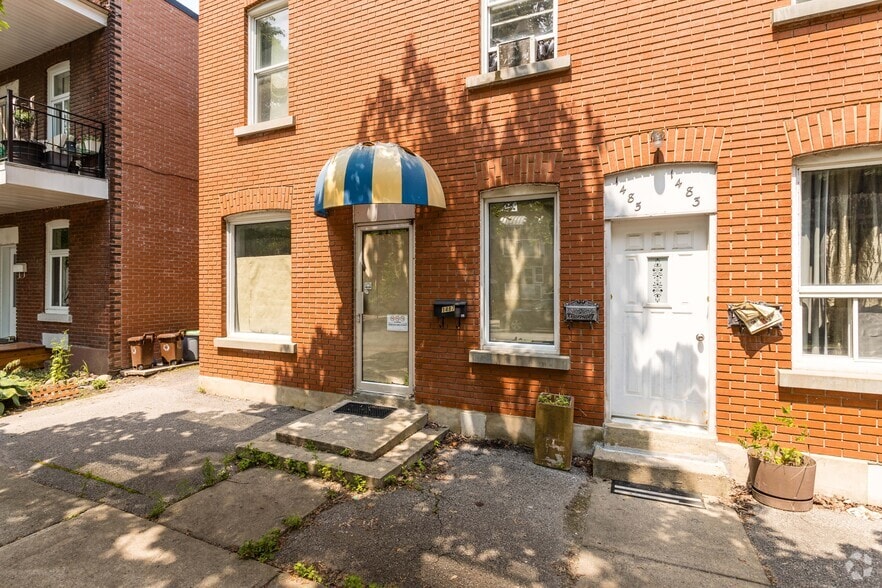 More Photos Of 1487 Rue Le Caron, Montréal Storefront For Sale