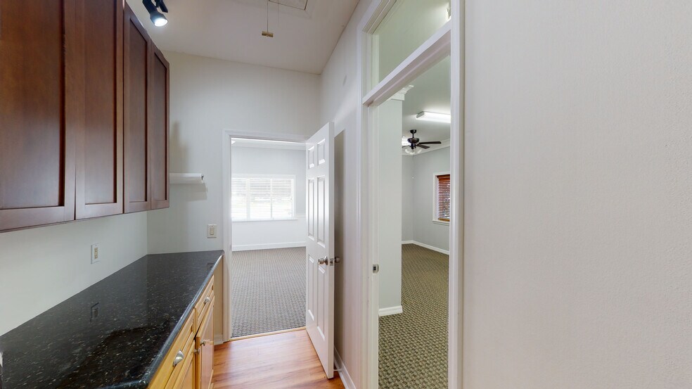 More Photos Of 2127 10th Ave, Vero Beach Office Residential For Sale