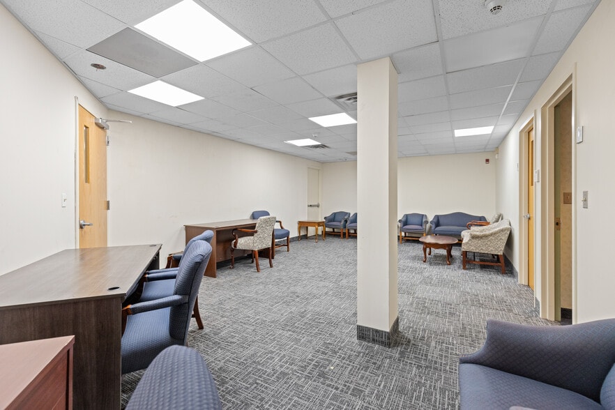 More Photos Of 1201 Mount Kemble Ave, Morristown Medical For Lease