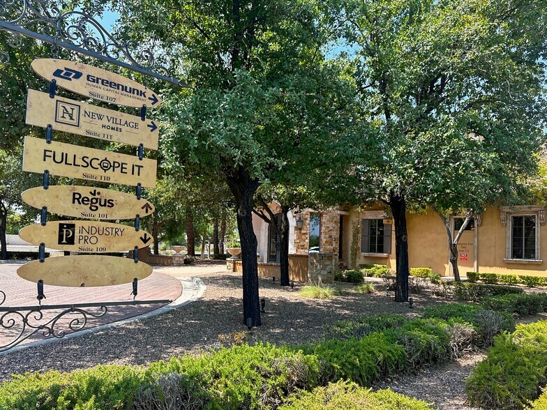 More Photos Of 890 W Elliot Rd, Gilbert Coworking Space