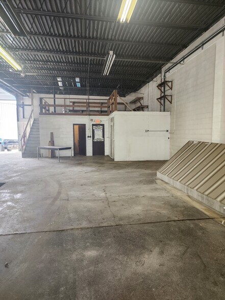 More Photos Of 103 Quarry Rd, Rochelle Warehouse For Sale