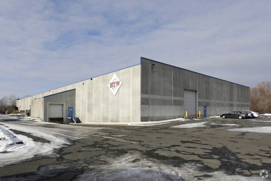 More Photos Of 11551 NW Eagle St, Minneapolis Manufacturing For Lease