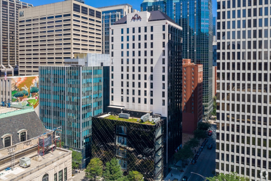 More Photos Of 142 E Ontario St, Chicago Office For Lease