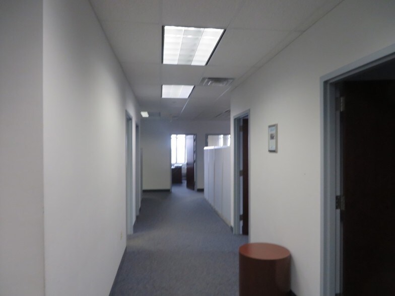 More Photos Of 92 E Main St, Somerville Office For Lease