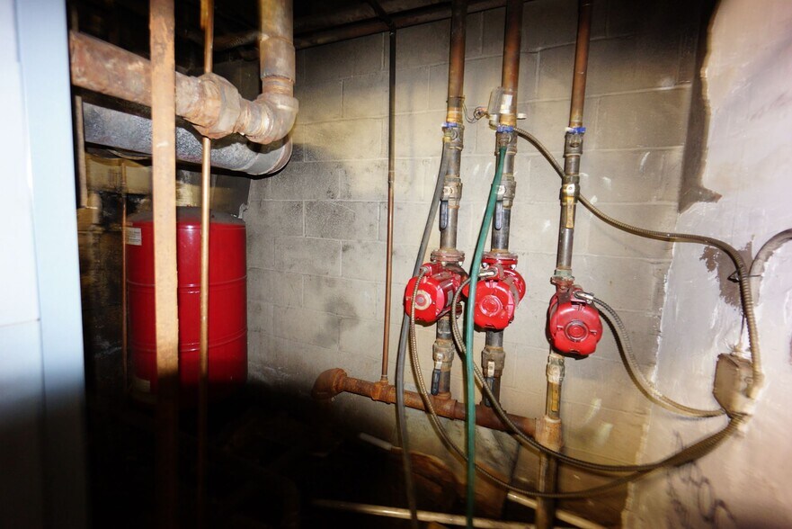 More Photos Of 376-380 McLean Ave, Yonkers Apartments For Sale