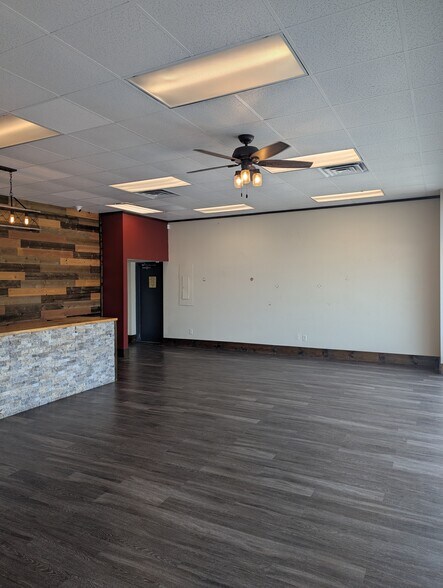More Photos Of 2416 W Mason St, Green Bay Unknown For Lease