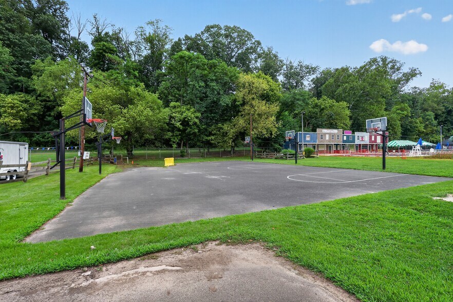 More Photos Of 13 Beaver St, Hulmeville Swimming Pool For Sale