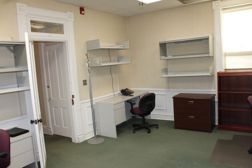 More Photos Of 215 Fulton St, Geneva Office For Lease