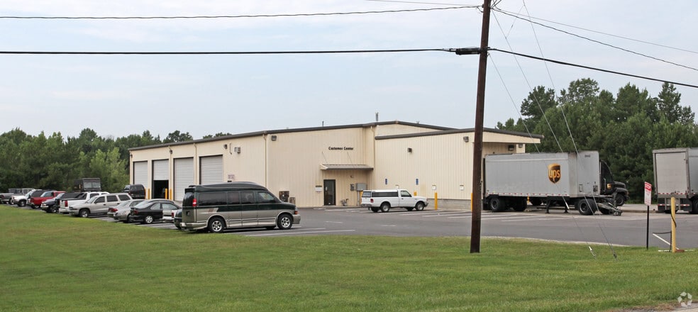 Primary Photo Of 1384 Camp Creek Rd, Lancaster Truck Terminal For Sale