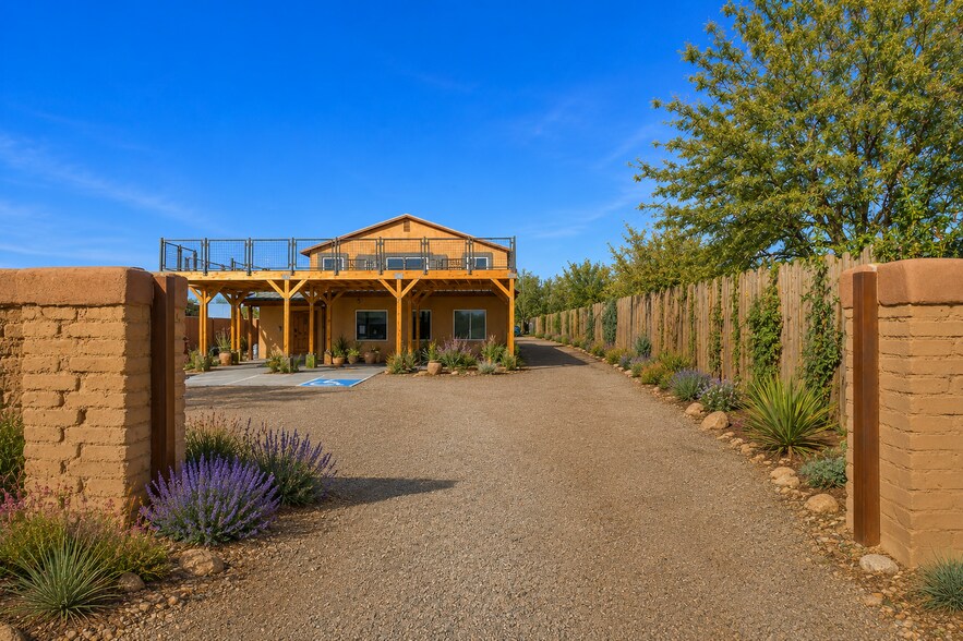 More Photos Of 5065 Corrales Rd, Corrales Medical For Lease
