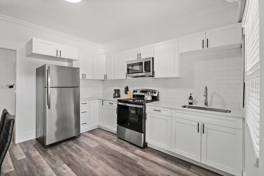More Photos Of 806 E Chelsea St, Tampa Apartments For Sale