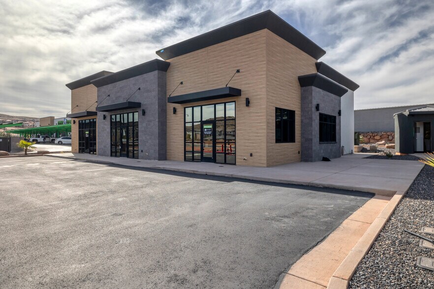 More Photos Of 147 Washington Pkwy, Washington Restaurant For Lease