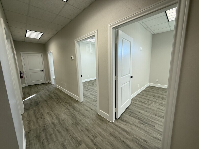 More Photos Of 7115 FM 2920, Spring Unknown For Lease