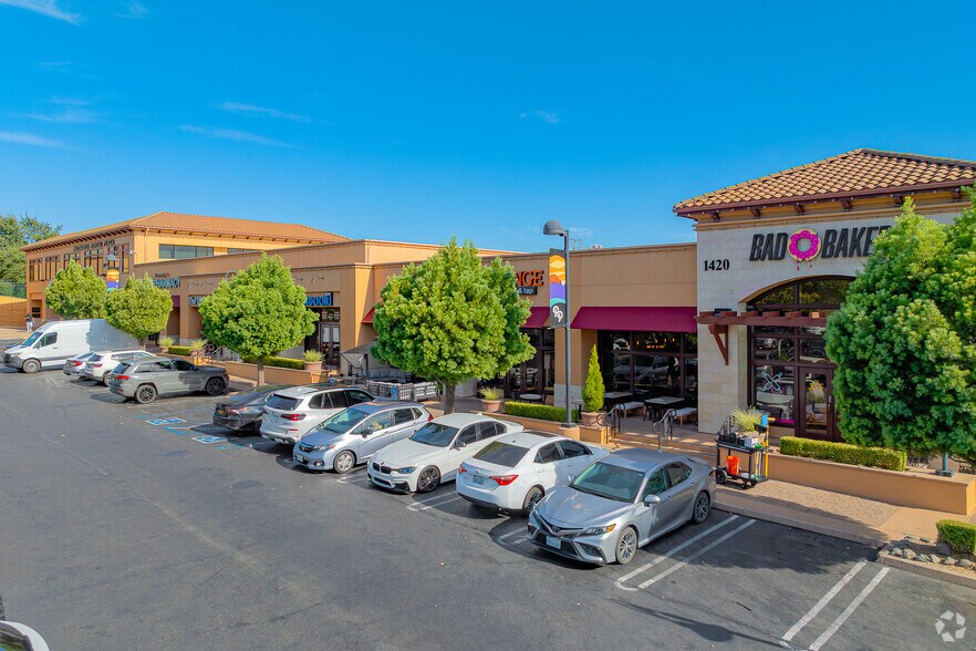 More Photos Of 1420 E Roseville Pky, Roseville Storefront For Lease
