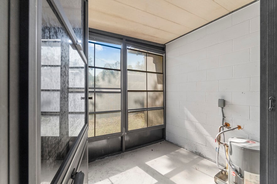 More Photos Of 207 W Wheeler Rd, Seffner Assisted Living For Sale