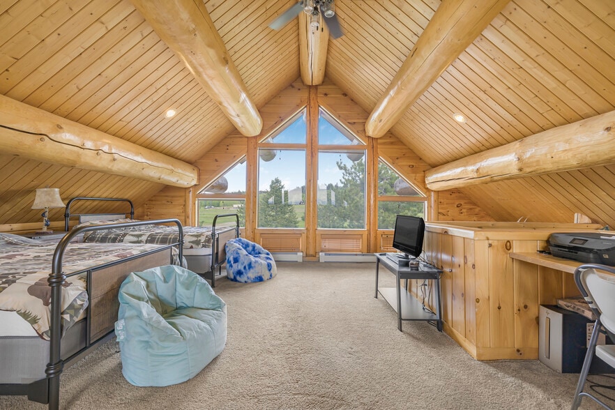 More Photos Of 1665 Whisper Ridge Rd, Ashton Hotel For Sale