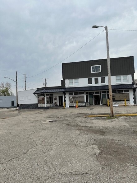 Primary Photo Of 2651 Blanchard Ave, Dayton Restaurant For Lease