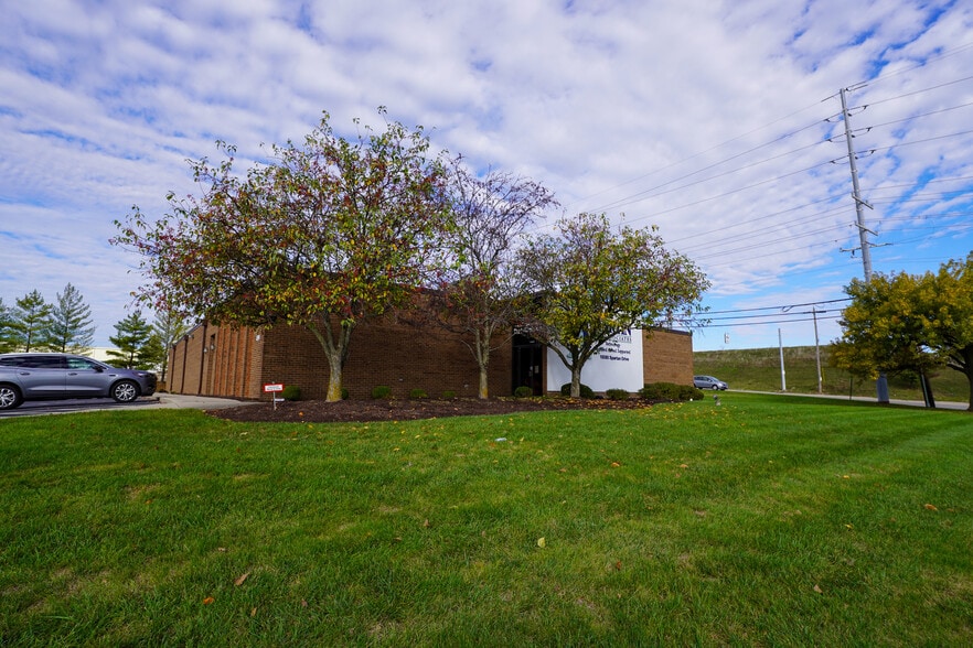 More Photos Of 10385 Spartan Dr, Evendale Light Manufacturing For Lease
