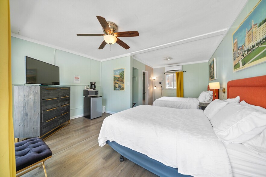 More Photos Of 741 Park Ave, Hot Springs Hotel For Sale