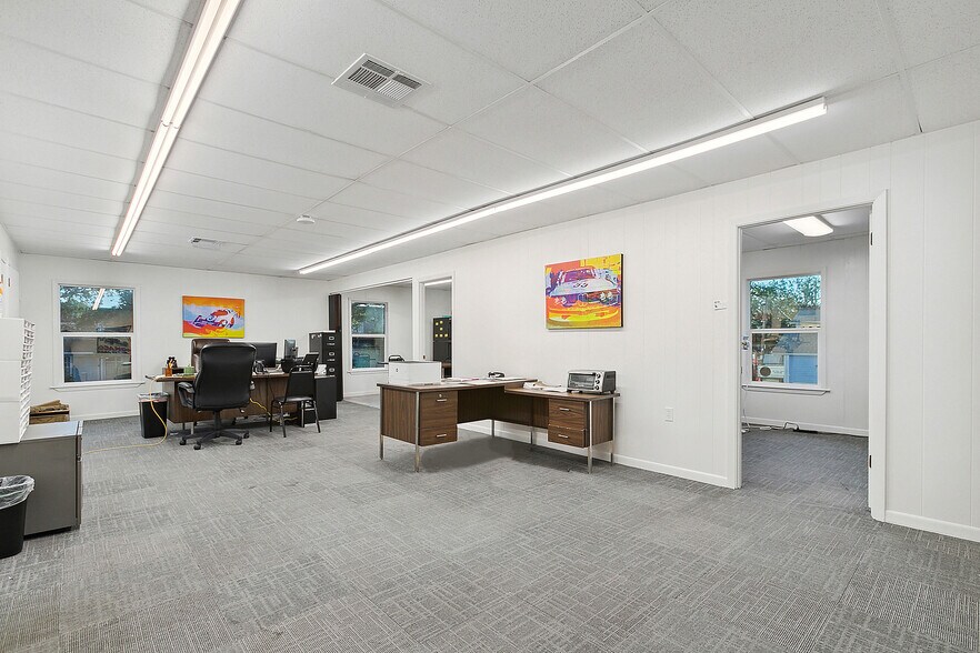 More Photos Of 4243 Canal St, New Orleans Auto Repair For Sale