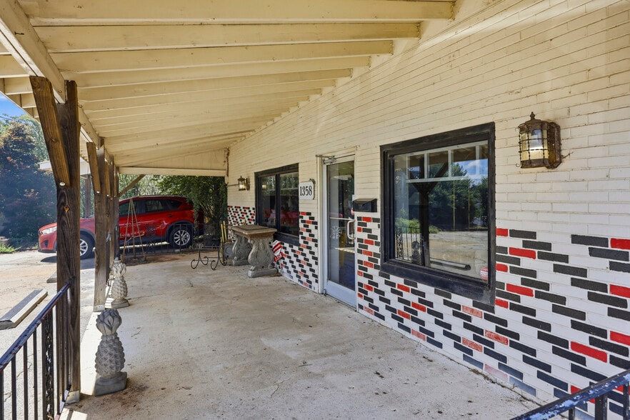 More Photos Of 1358 W Main St, Forest City Warehouse For Sale