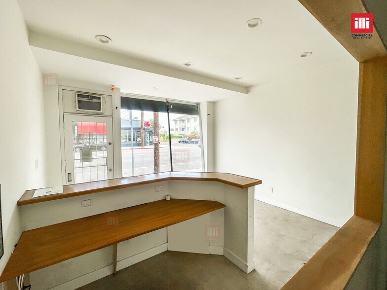 More Photos Of 14440-14448 Magnolia Blvd, Sherman Oaks Storefront Retail Office For Lease