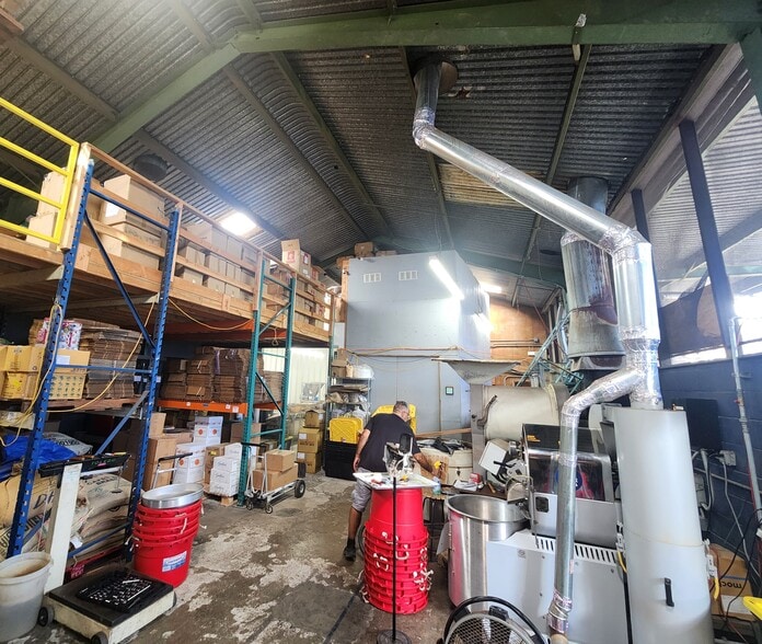 More Photos Of 1818 Kahai St, Honolulu Warehouse For Sale