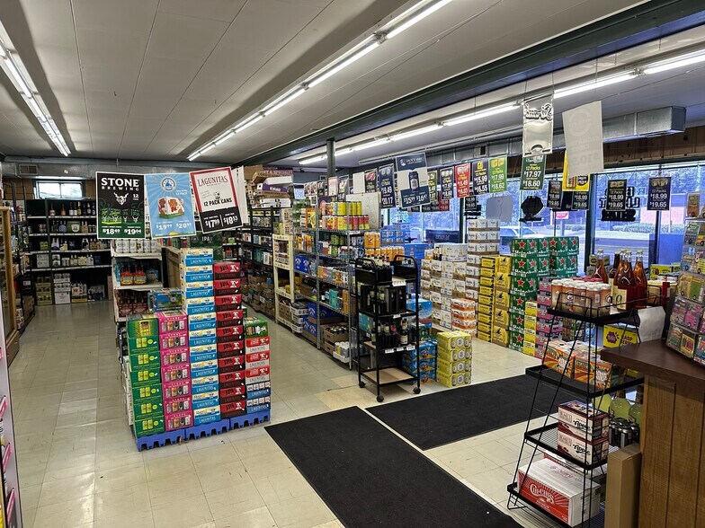 More Photos Of 3899 Carman Rd, Schenectady Freestanding For Sale