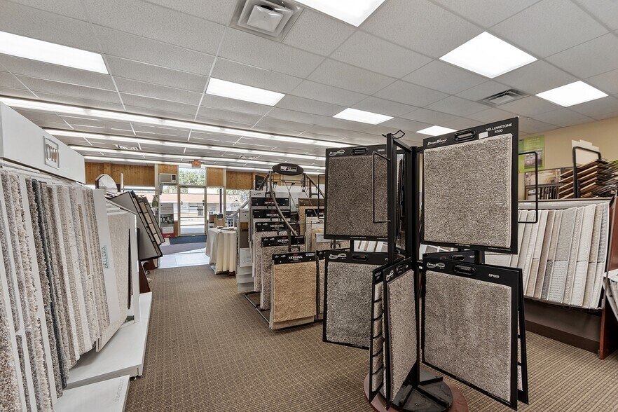 More Photos Of 359 Summer St, Fitchburg Storefront For Sale