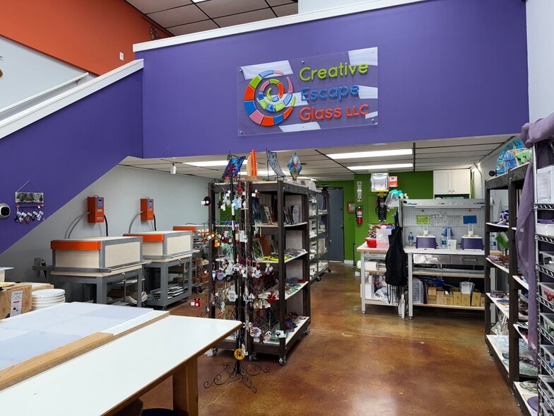 More Photos Of 1700 Campbell, Springfield Freestanding For Sale