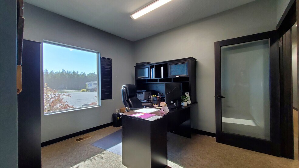 More Photos Of 15223 N Government Way, Hayden Warehouse For Sale