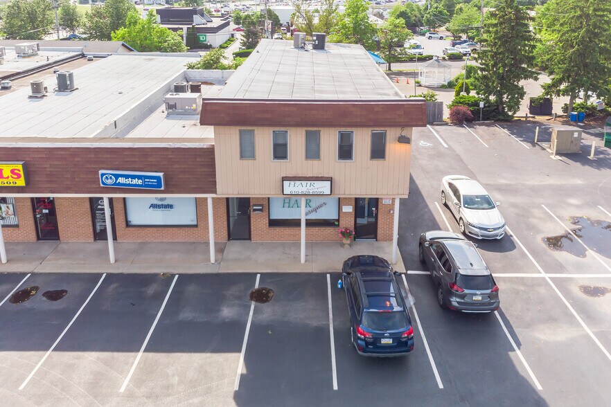 More Photos Of 406 W Ridge Pike, Conshohocken Storefront For Lease