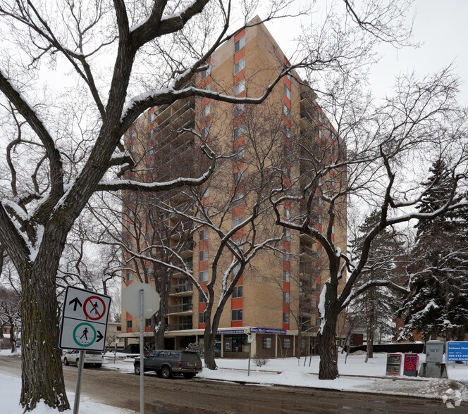 More Photos Of 10350 122nd St NW, Edmonton Apartments For Lease