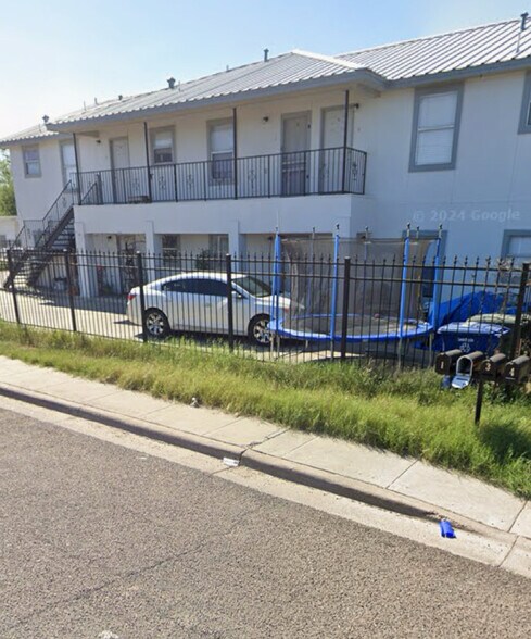 Primary Photo Of 1618 Flores Ave, Laredo Multifamily For Sale