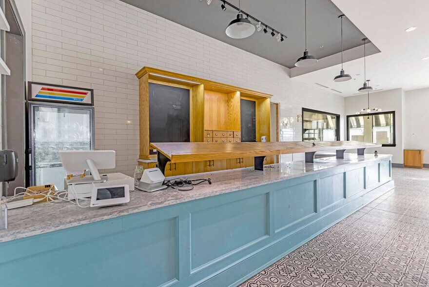 More Photos Of 9558 Civic Centre Blvd, West Chester Restaurant For Lease