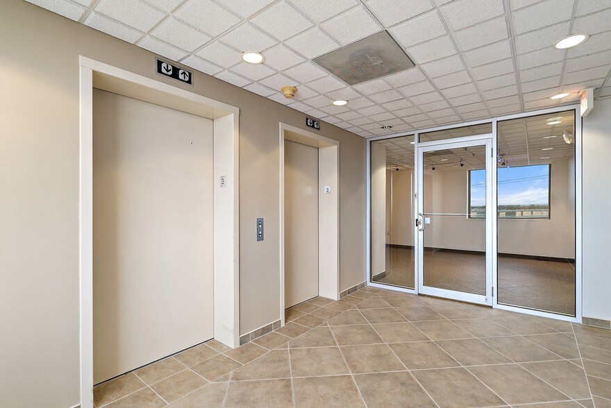 More Photos Of 4221 Walney Rd, Chantilly Office For Lease