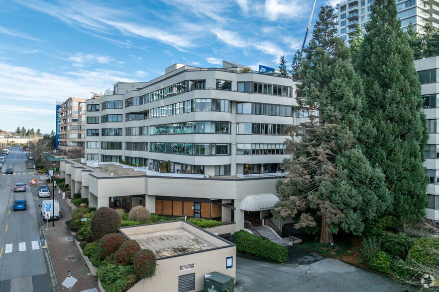 More Photos Of 1480 Foster St, White Rock Apartments For Lease