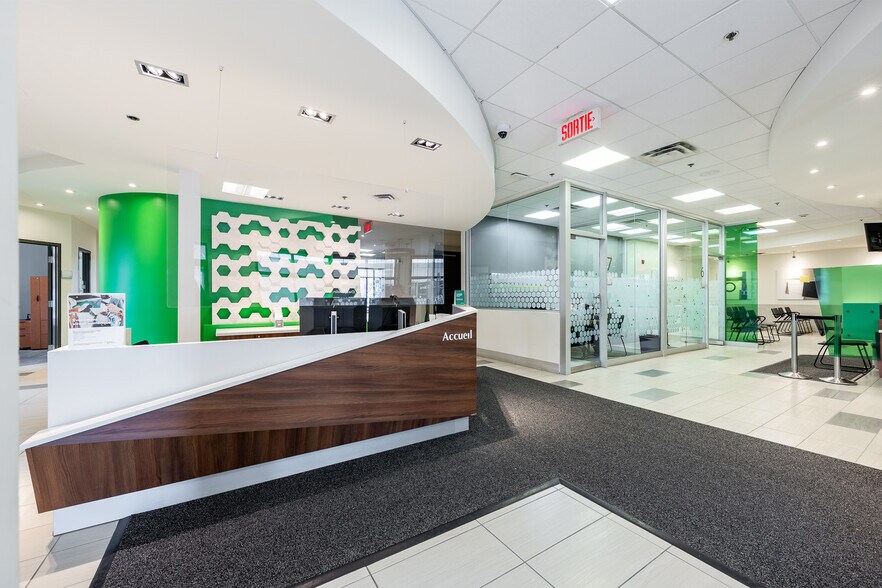 More Photos Of 250 Boul De La Concorde E, Laval Loft Creative Space For Sale