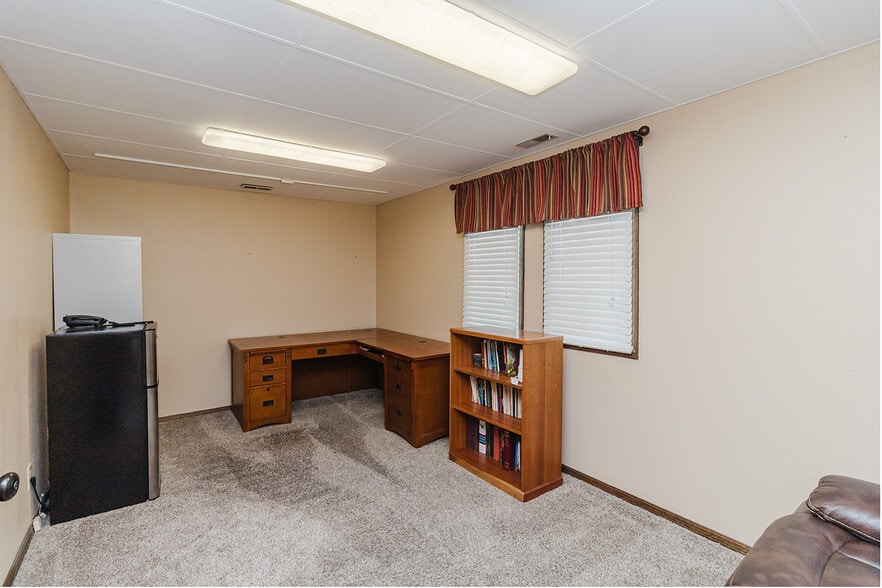 More Photos Of 1319 E 17th Ave, Hutchinson Religious Facility For Sale