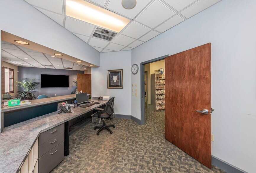 More Photos Of 2346 Drew St, Clearwater Office For Sale
