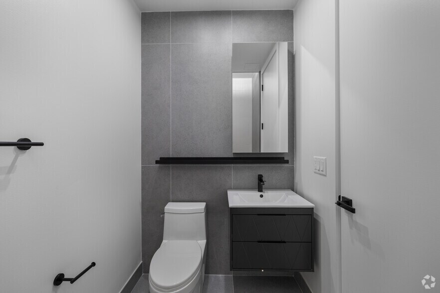 More Photos Of 105 Court St, New Haven Apartments For Lease