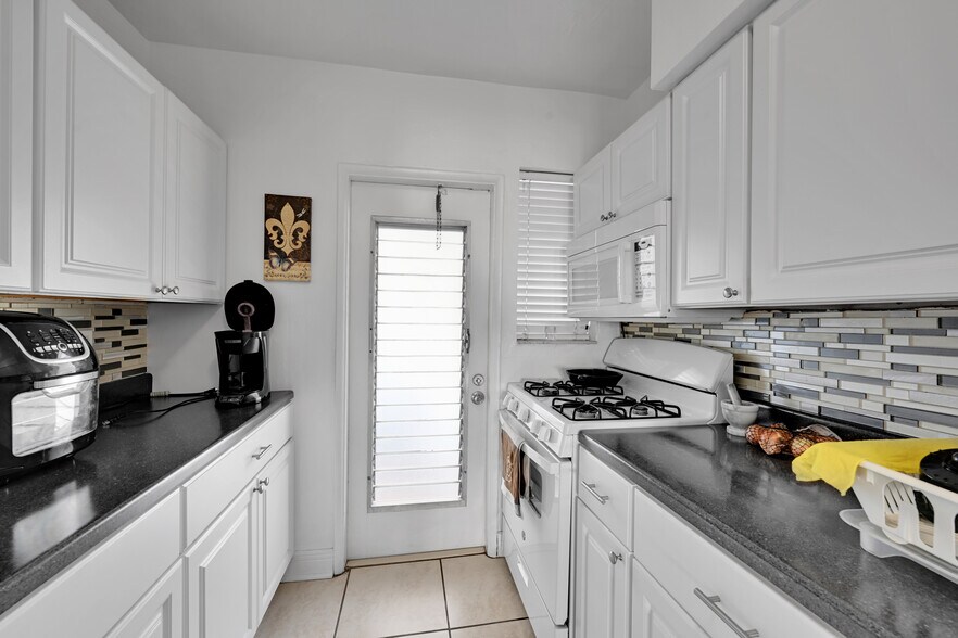 More Photos Of 1240 14th St, Miami Beach Apartments For Sale