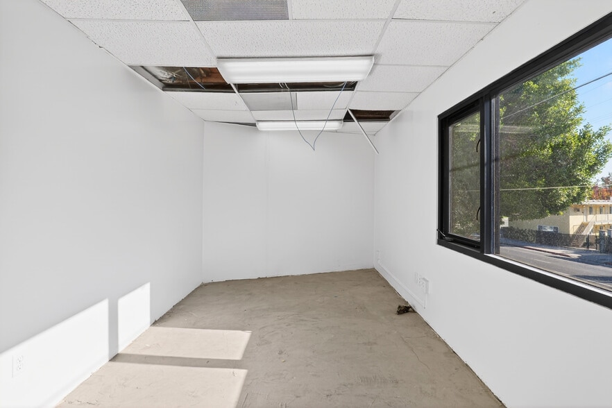 More Photos Of 5411 Valley Blvd, Los Angeles Warehouse For Lease
