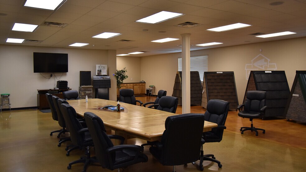 More Photos Of 9669 State Route 161, Fairview Heights Warehouse For Lease
