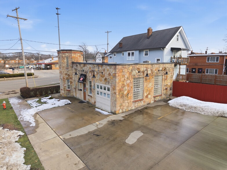 More Photos Of 2860 Noble Rd, Cleveland Office For Sale