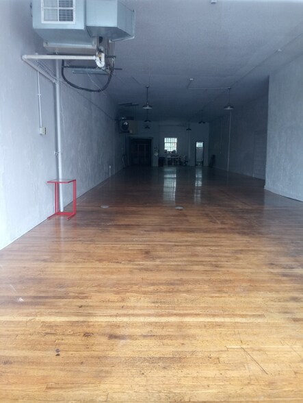 More Photos Of 1921 E Truman Rd, Kansas City General Retail For Lease