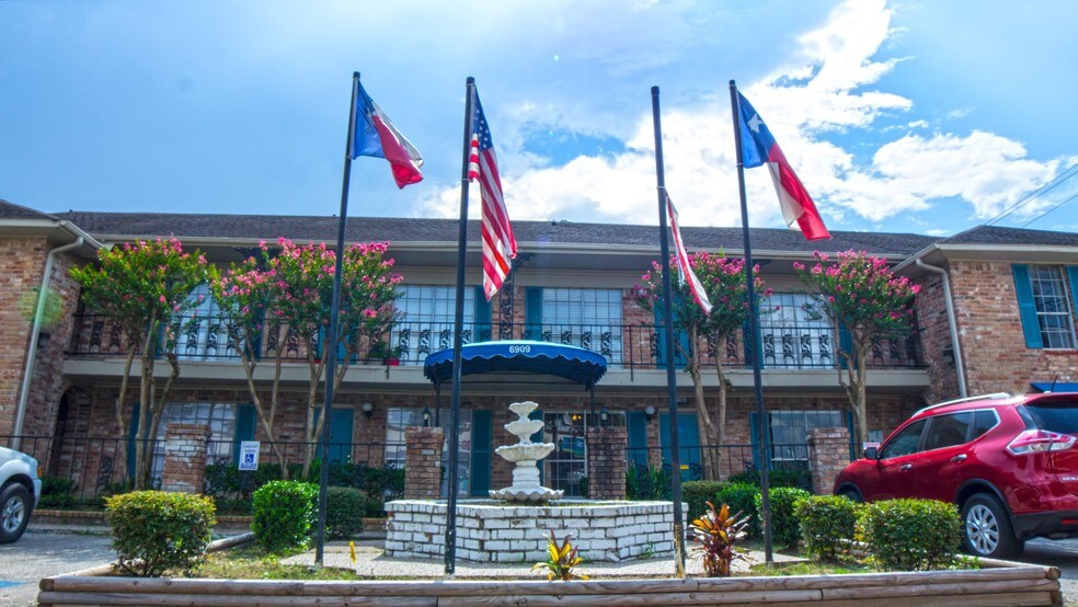 More Photos Of 6909 Renwick Dr, Houston Apartments For Sale