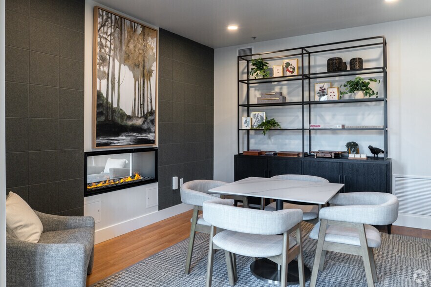 More Photos Of 10306 SE Main St, Milwaukie Apartments For Lease