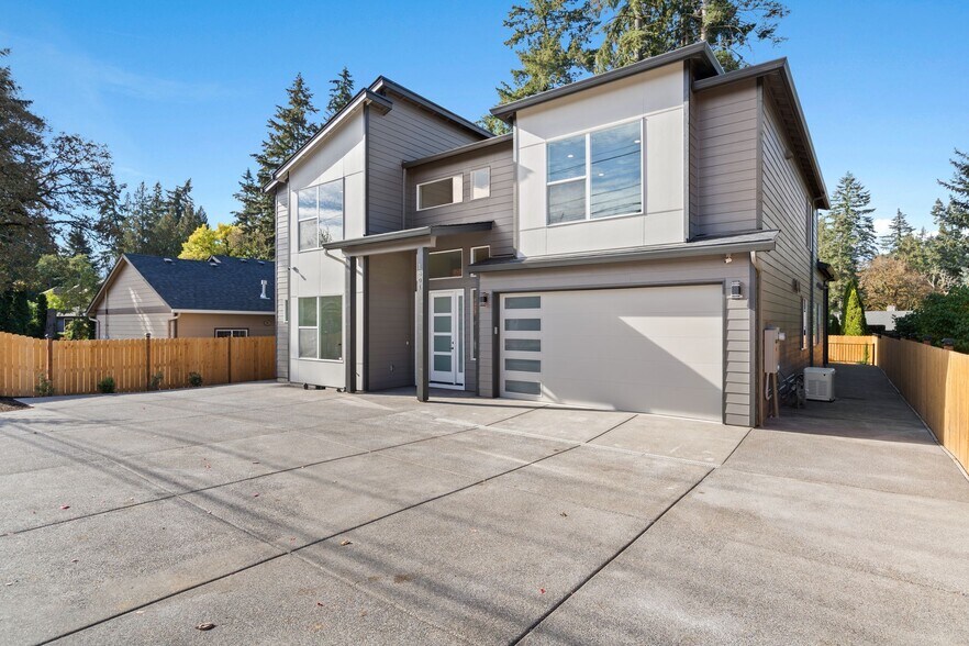 More Photos Of 1801 SE Brookwood Ave, Hillsboro Specialty For Sale