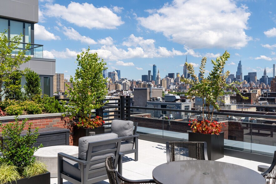 More Photos Of 350 E Houston St, New York Apartments For Lease